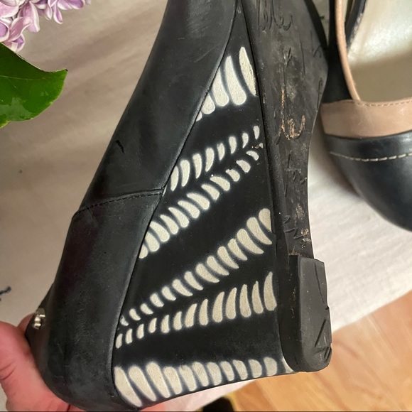 Vélez Wedge Pumps Colombian Made Size 8 - Picture 4 of 9